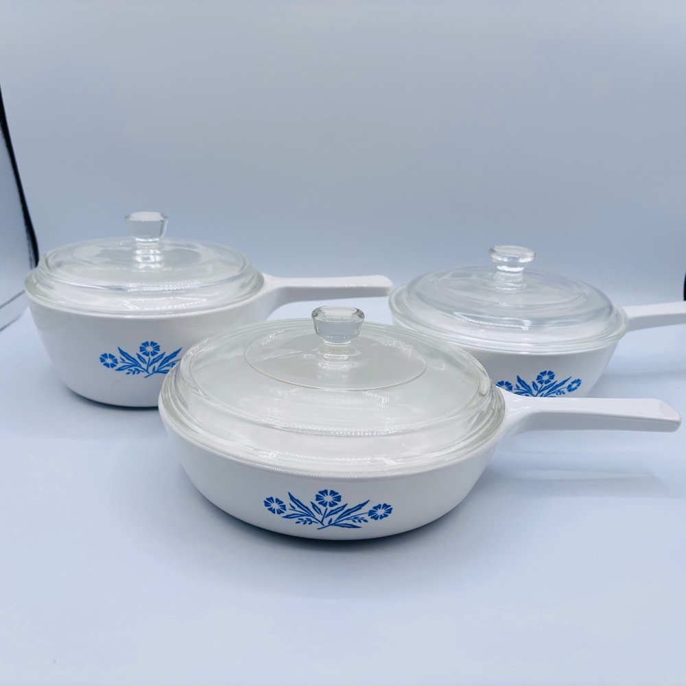 SOLD-VINTAGE CORNING BLUE CORNFLOWER 6 PC MENUETTE SET - W/ PYREX LIDS